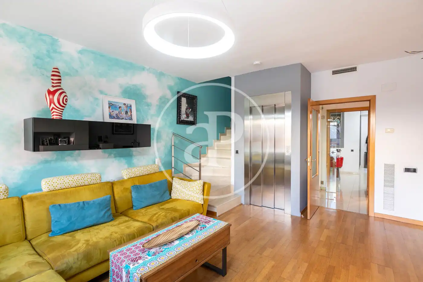 Casa adosada en venta en Passatge de Puigmadrona, El Camp de l'Arpa del Clot