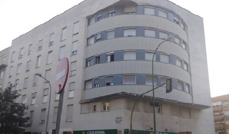 Garaje en Venta en C/ Amador de los Ríos en La Calzada - La Florida