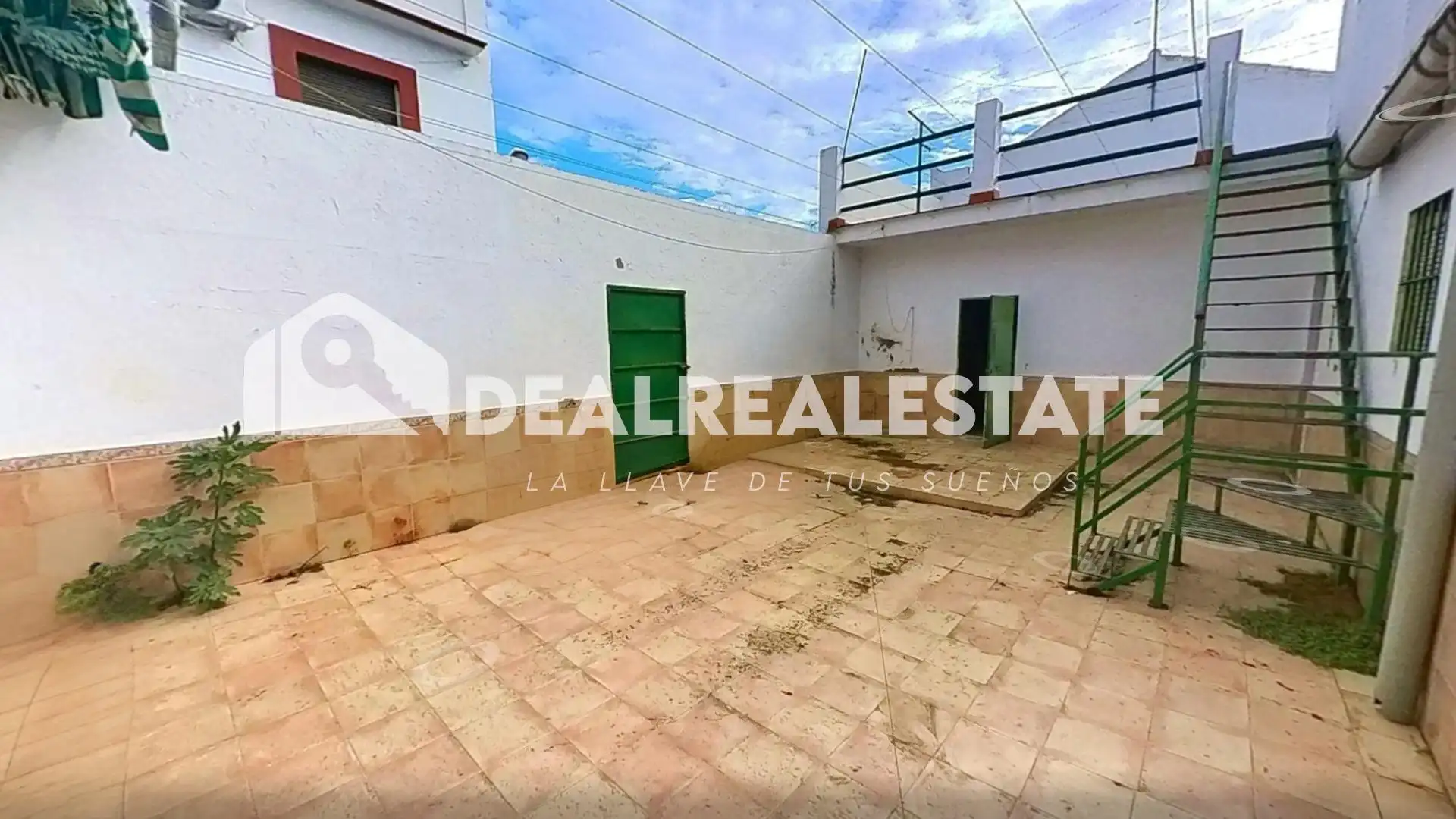 Terrace of Houses for sale in Brenes  with Air Conditioner, Terrace and Storage room