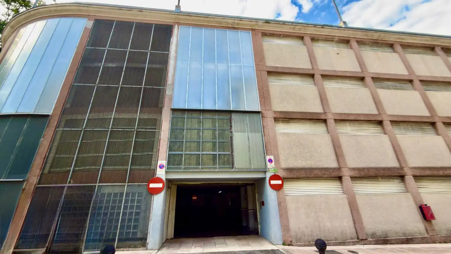 Vista exterior de Garatge en venda en Eibar