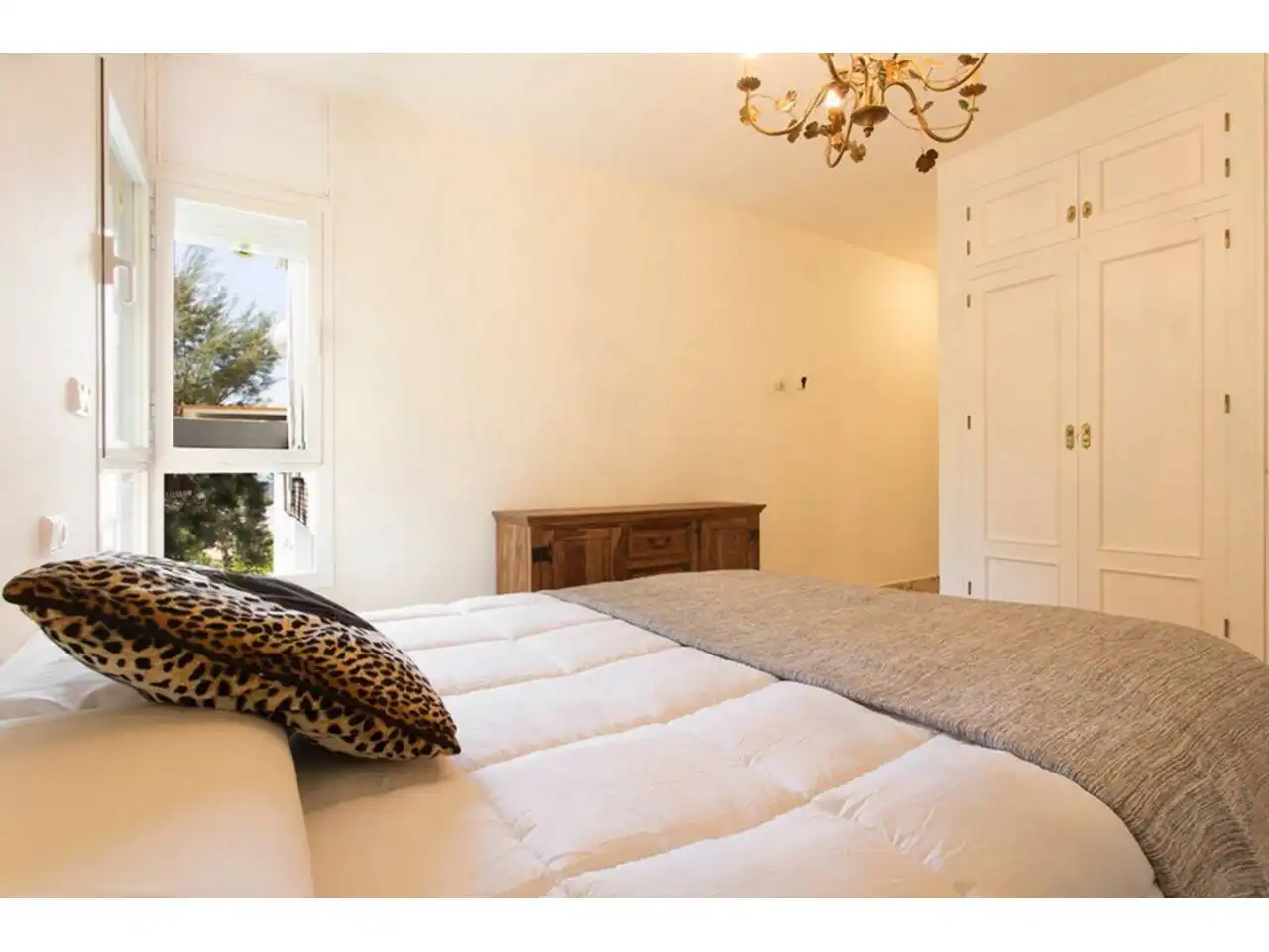 Habitación de Casa o chalet en venta en Almuñécar con Terraza y Piscina