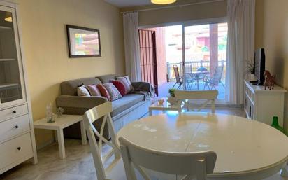 Menjador de Apartament en venda en Marbella amb Aire condicionat i Terrassa