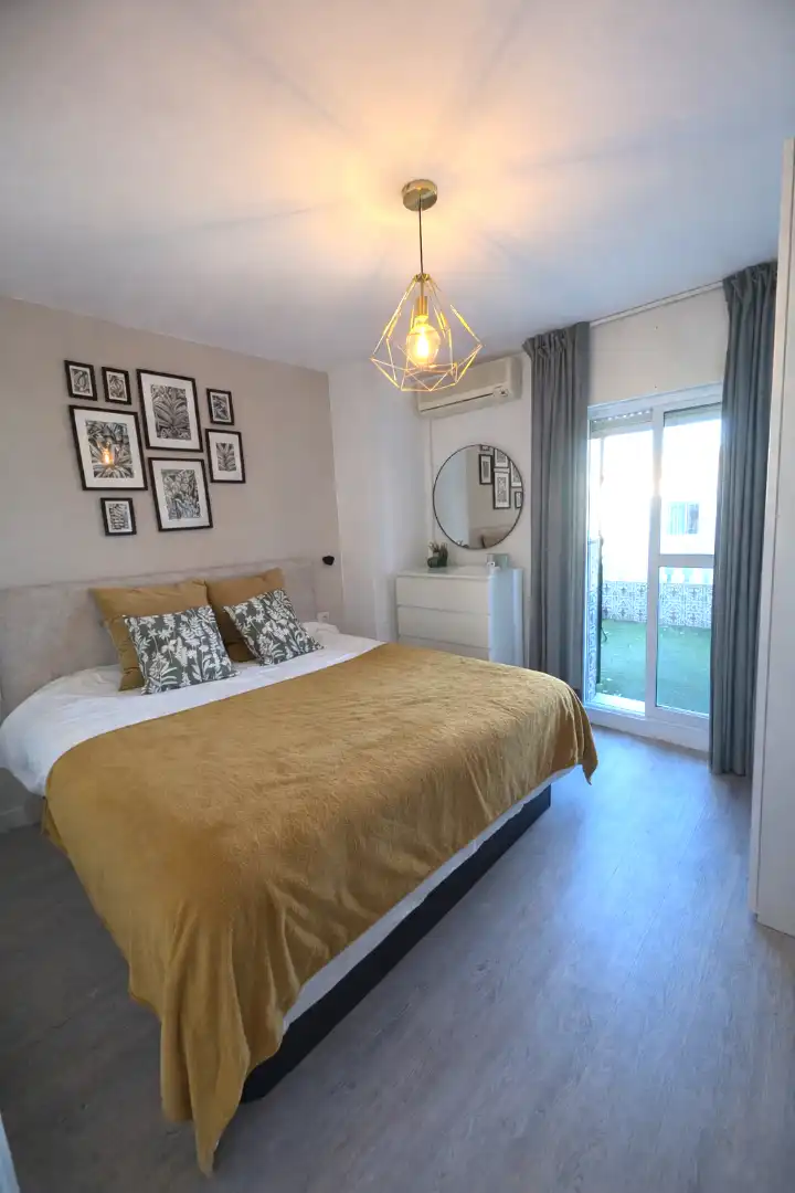 Habitación de Casa adosada en venta en Rincón de la Victoria con Aire acondicionado, Terraza y Amueblado