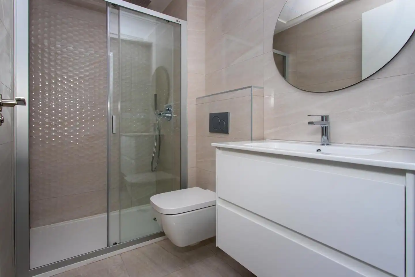 Bathroom of Flat for sale in Santa Pola  with Air Conditioner, Terrace and Swimming Pool