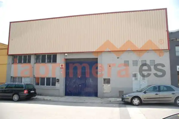 Industrial building to rent in Carrer Jaume I 37
