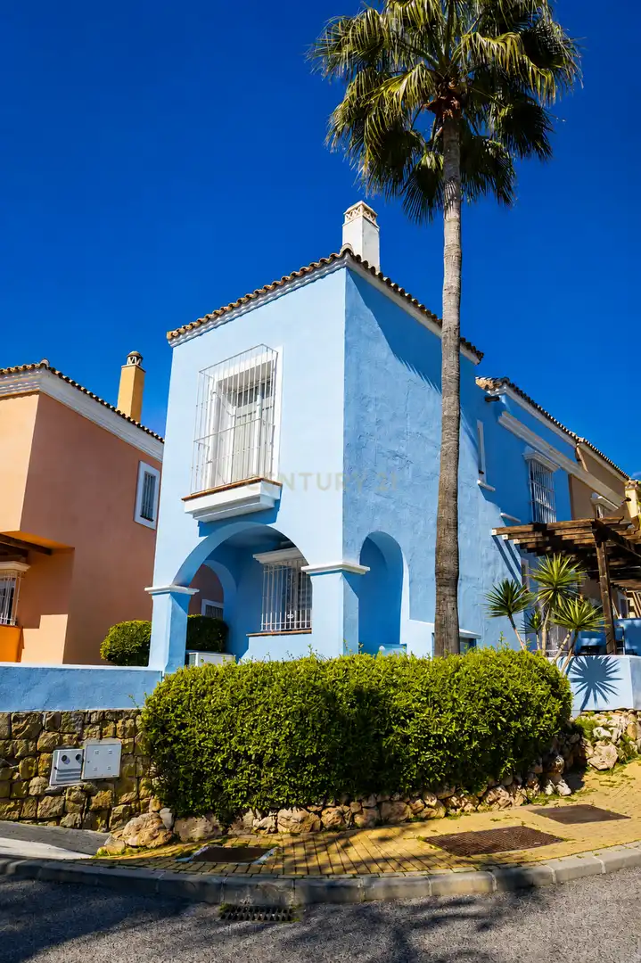 Exterior view of Houses for sale in Marbella  with Air Conditioner, Private garden and Oven