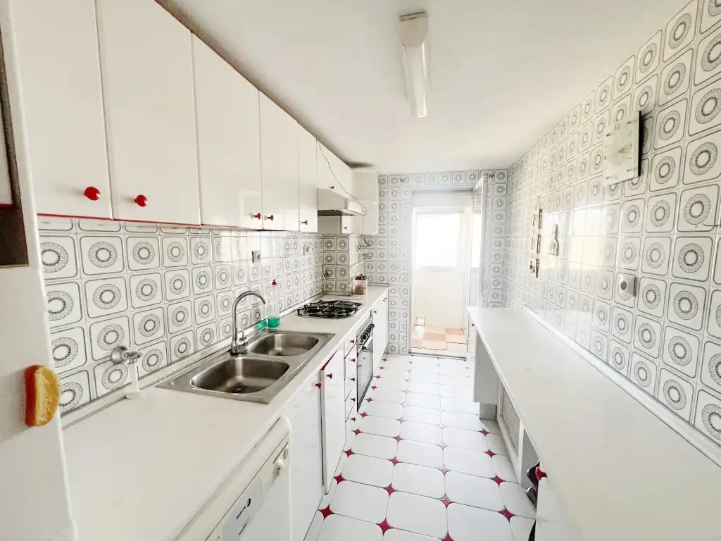Cocina de Piso en venta en Madrid con Calefacción, Parquet y Terraza