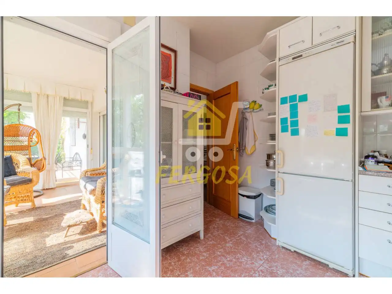 Cuina de Casa o xalet en venda en Cobisa amb Calefacció, Jardí privat i Terrassa