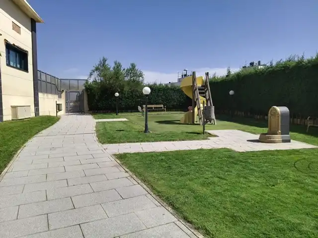 Aparcament de Pis en venda en Cáceres amb Traster, Piscina i Piscina comunitària