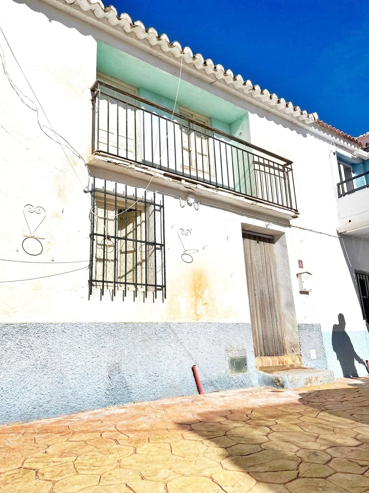 Vista exterior de Casa o xalet en venda en Periana amb Terrassa