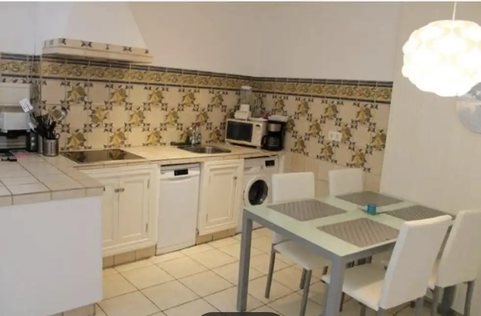 Casa o xalet de lloguer a Avenida los Pinos, Velilla - Velilla Taramay