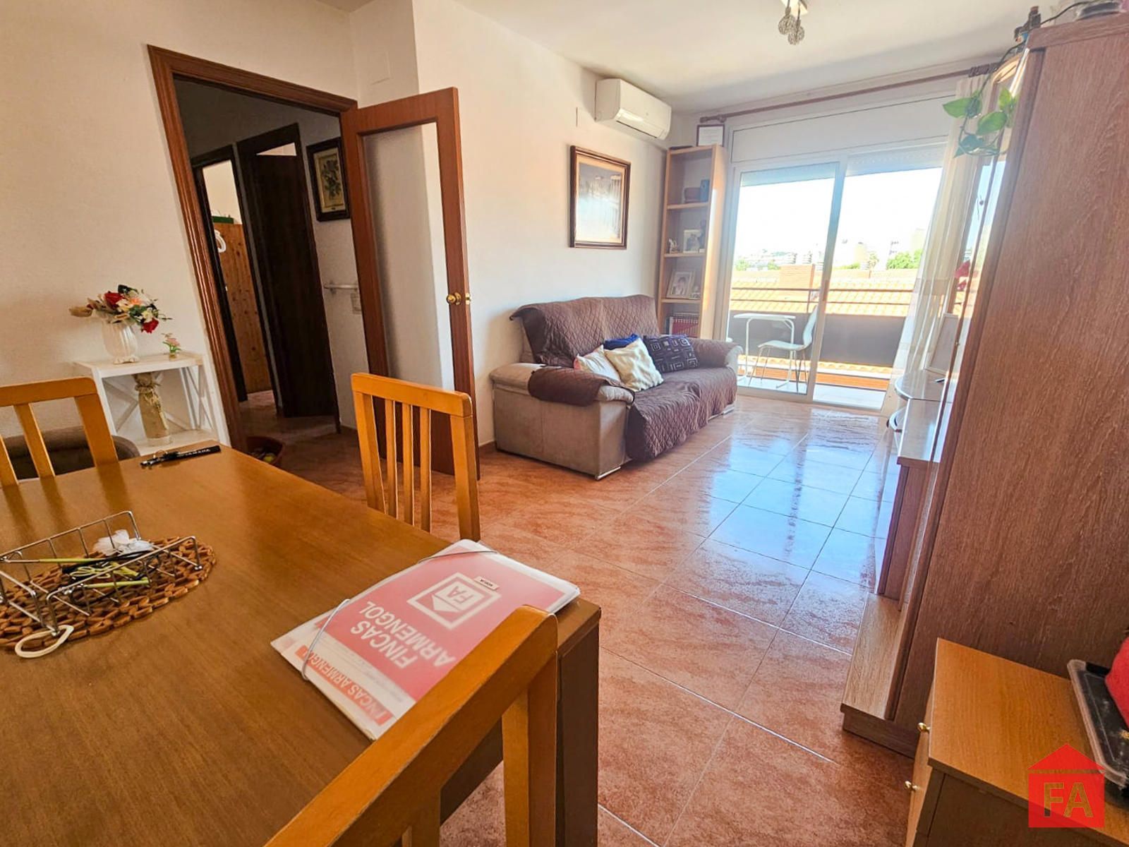 Living room of Flat for sale in El Vendrell  with Air Conditioner, Terrace and Balcony