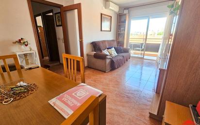 Living room of Flat for sale in El Vendrell  with Air Conditioner, Terrace and Balcony