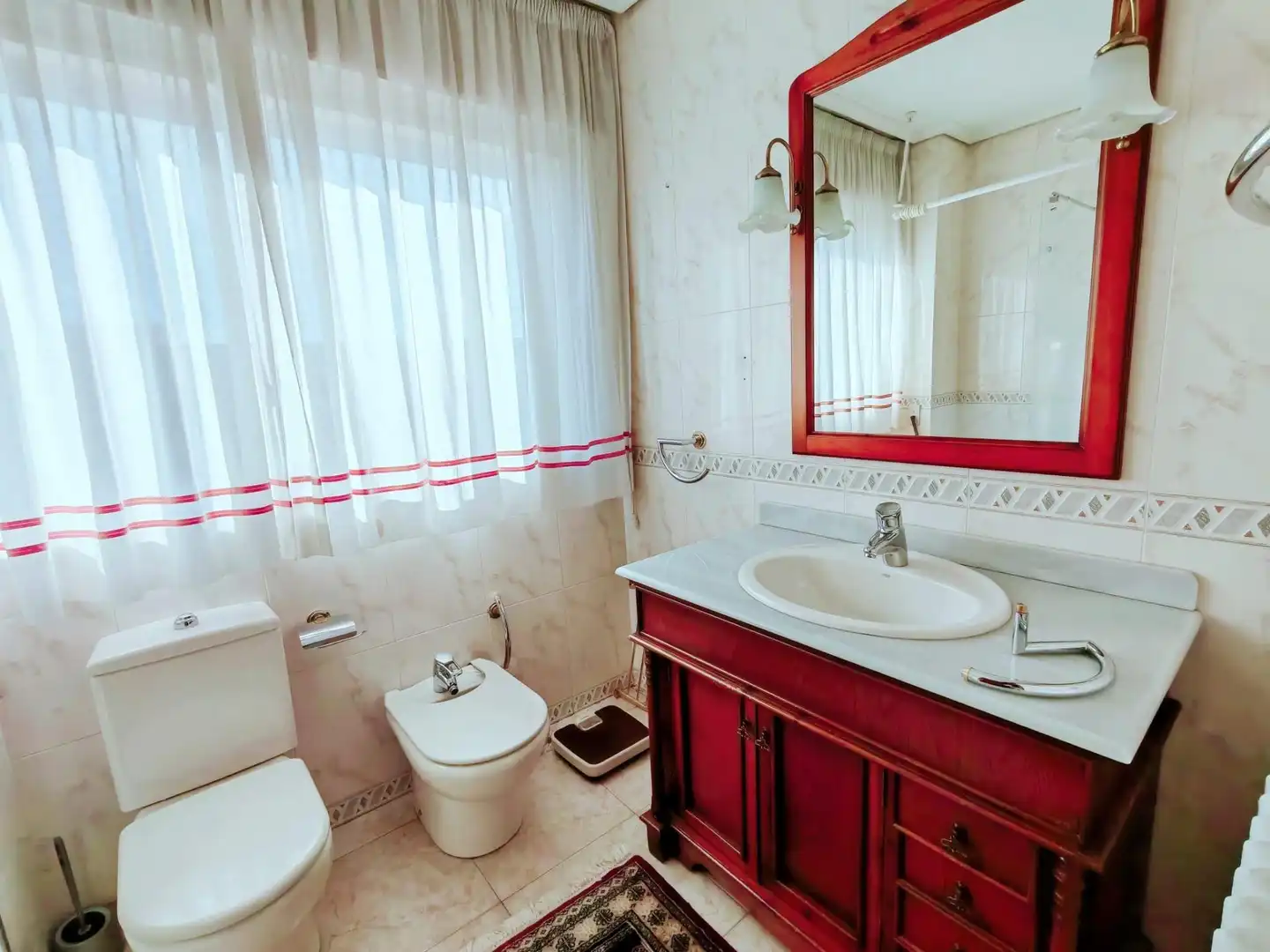 Baño de Piso en venta en Vigo  con Calefacción y Terraza