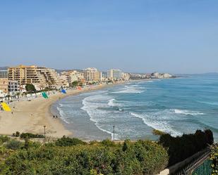 Vista exterior de Casa o xalet en venda en Oropesa del Mar / Orpesa amb Aire condicionat, Terrassa i Piscina