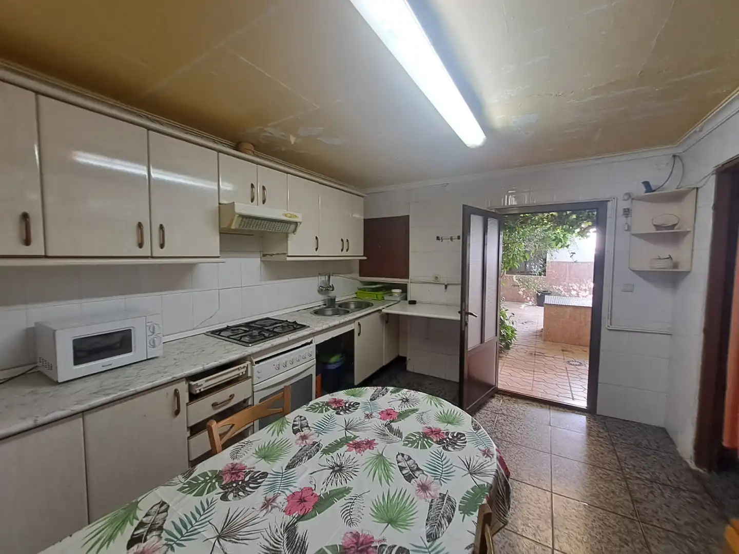 Cuina de Casa o xalet en venda en Puertollano amb Calefacció, Terrassa i Traster