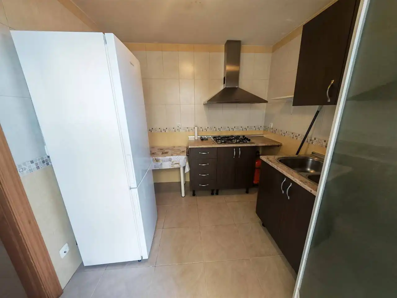 Küche von Wohnung zum Verkauf in Huétor Tájar mit Klimaanlage, Heizung und Terrasse