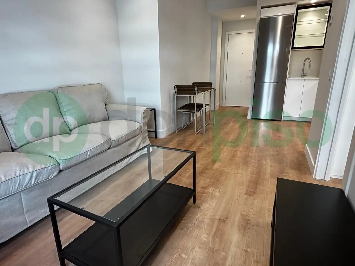 Sala d'estar de Pis en venda en Madrid amb Aire condicionat, Parquet i Moblat