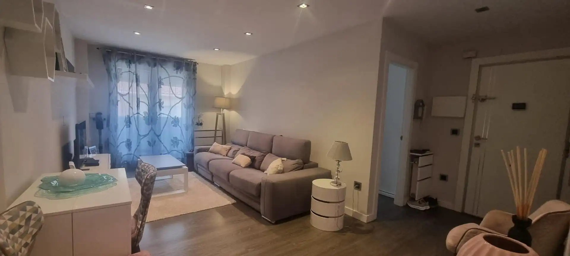 Sala de estar de Apartamento en venta en Albacete con Calefacción y Balcón