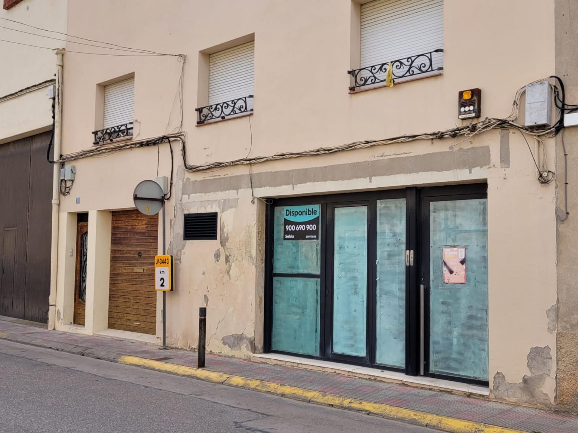 Vista exterior de Local en venda en Castellnou de Seana