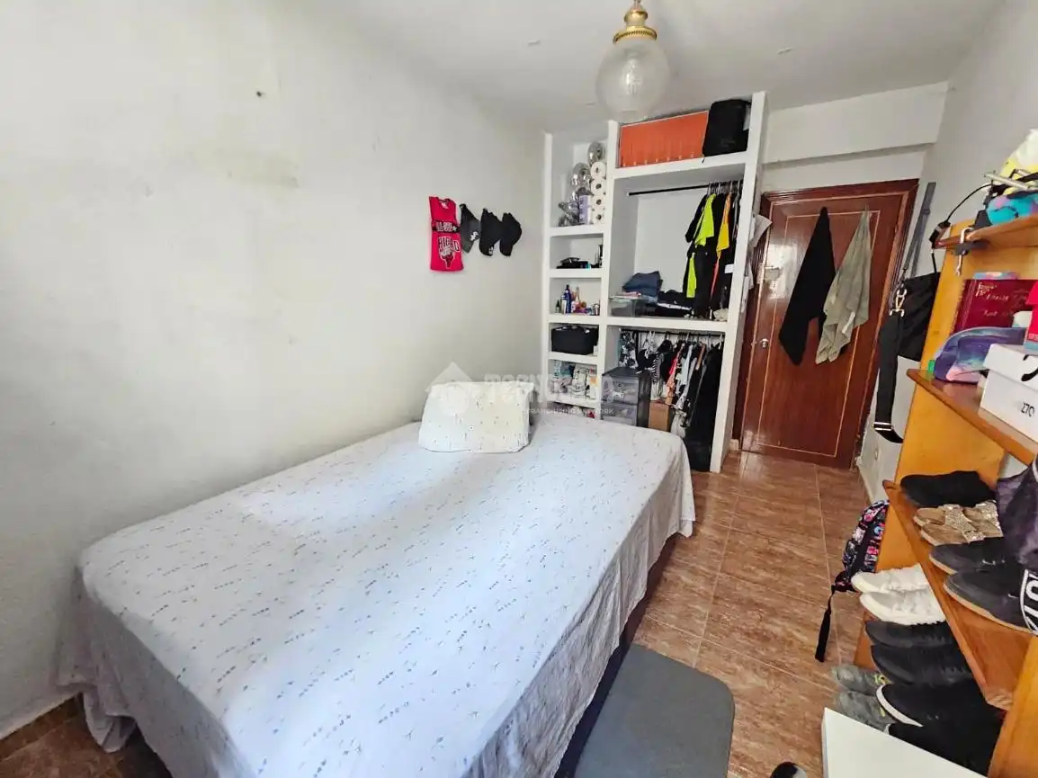 Habitación de Piso en venta en Madrid con Calefacción