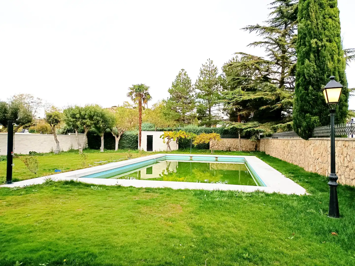Piscina de Casa o chalet en venta en Villamayor con Calefacción, Jardín privado y Terraza
