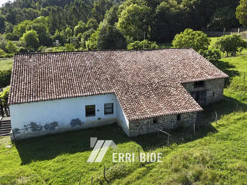 Außenansicht von Country house zum Verkauf in Maruri-Jatabe mit Privatgarten und Abstellraum