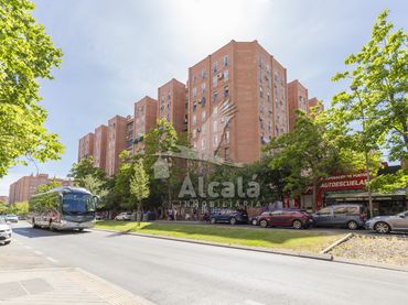 Piso con jardín en venta en Puente de Vallecas