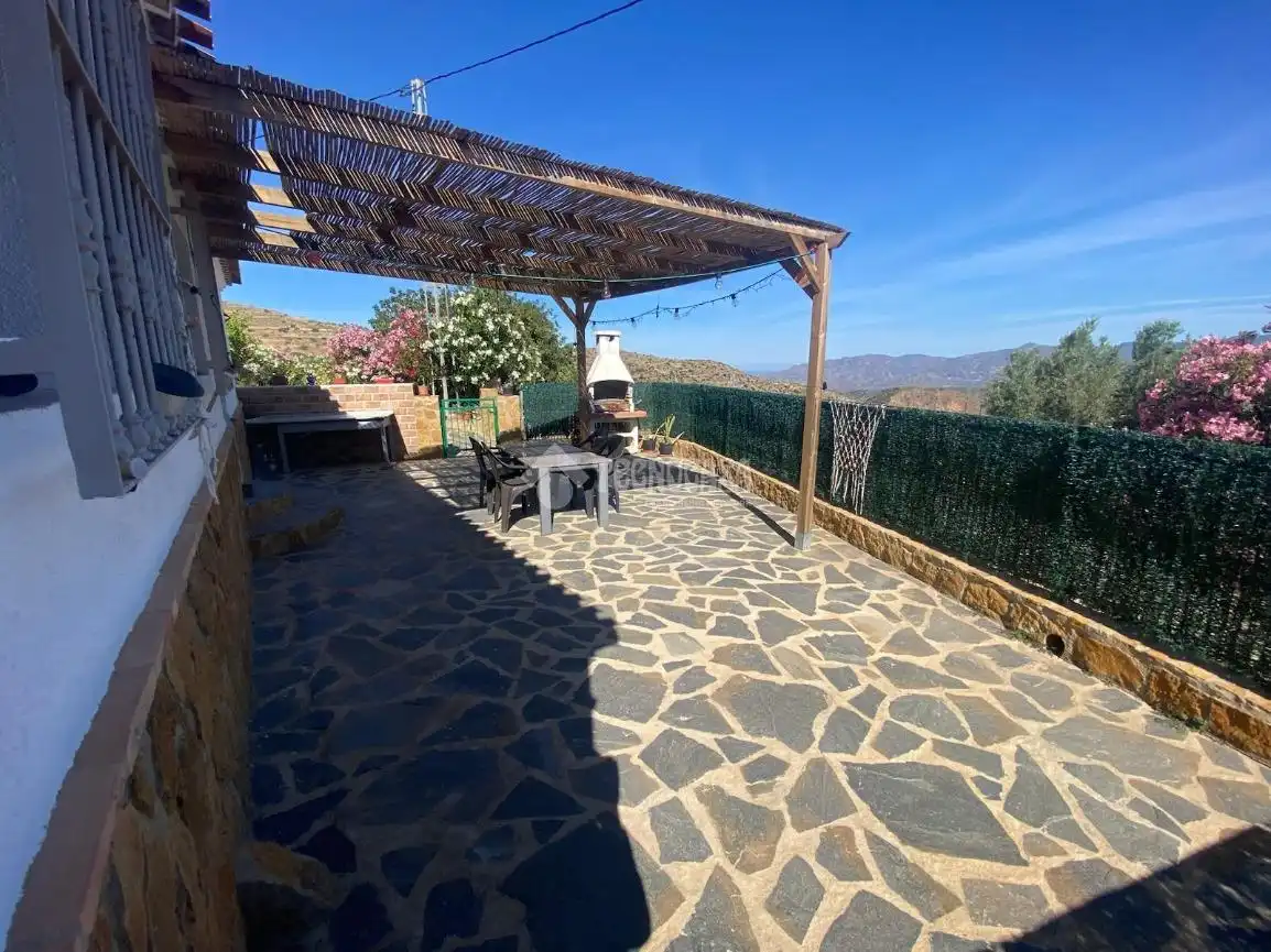 Terrassa de Finca rústica en venda en Bédar amb Aire condicionat, Jardí privat i Moblat