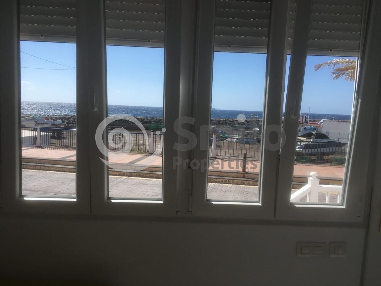 Habitación de Planta baja en venta en Arico con Terraza y Amueblado