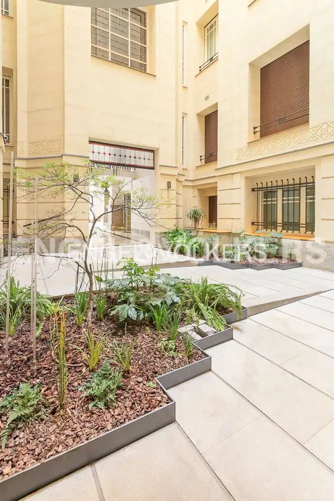 Terraza de Piso de alquiler en Madrid con Aire acondicionado, Calefacción y Jardín privado