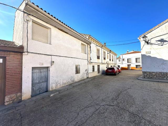 Casa adosada en Venta en Fuentenovilla