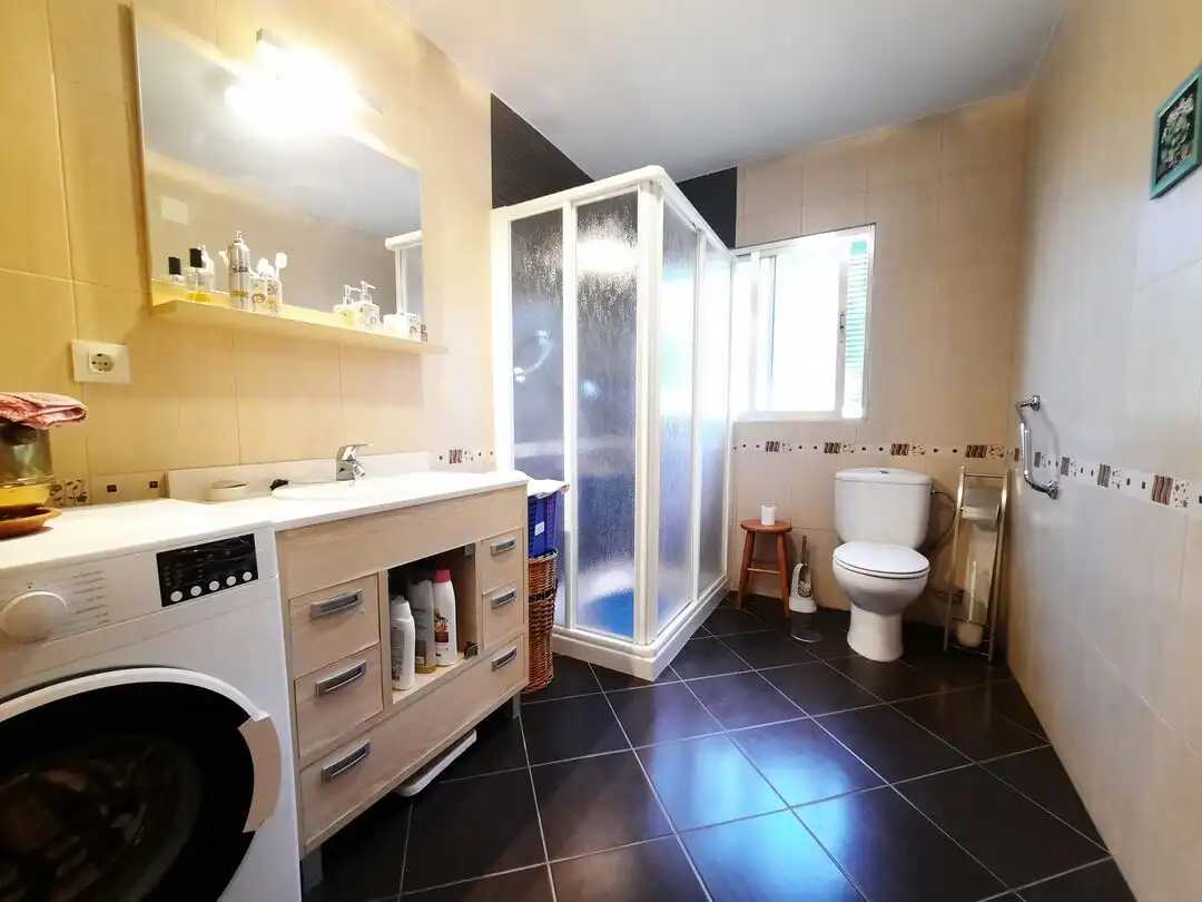 Baño de Casa o chalet en venta en Escalona con Calefacción y Alarma