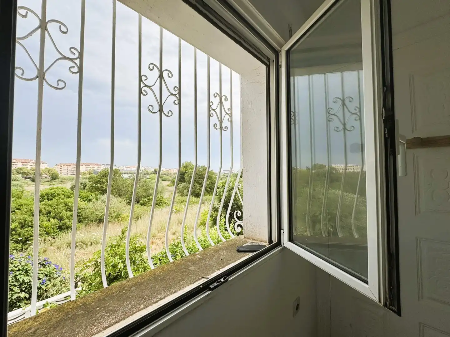 Terrasse von Einfamilien-Reihenhaus zum Verkauf in Dénia mit Klimaanlage, Privatgarten und Terrasse
