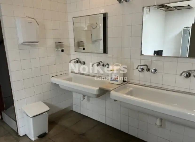 Bathroom of Industrial buildings for rent in Sant Boi de Llobregat