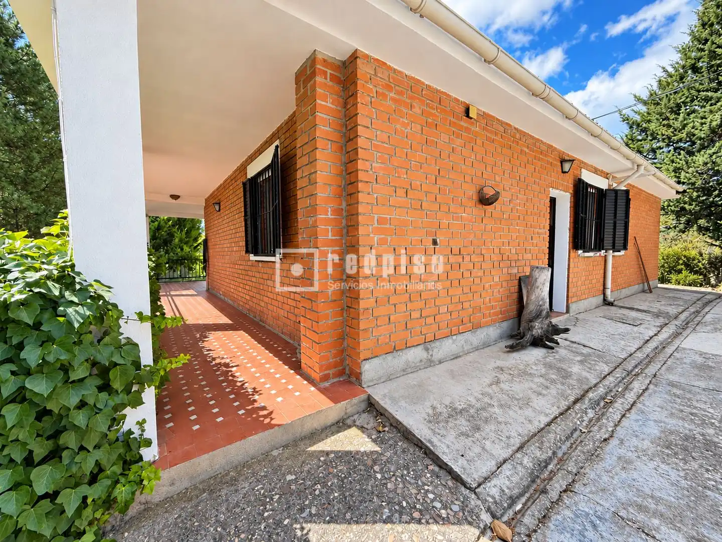 Vista exterior de Casa o chalet en venta en Montarrón, Guadalajara