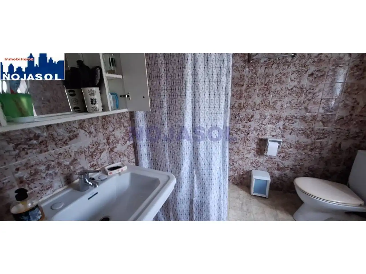 Bathroom of Houses for sale in Bareyo  with Private garden and Furnished