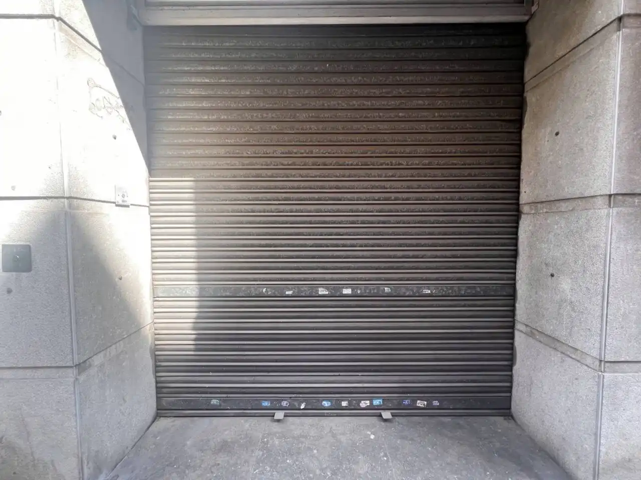 Commercial properties for sale in Manresa  with Air Conditioner