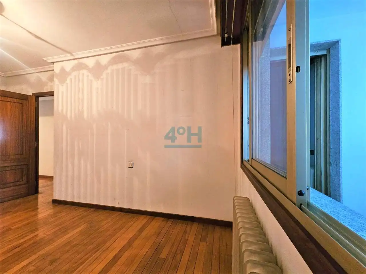 Bedroom of Flat for sale in Ourense Capital   with Heating, Parquet flooring and Terrace