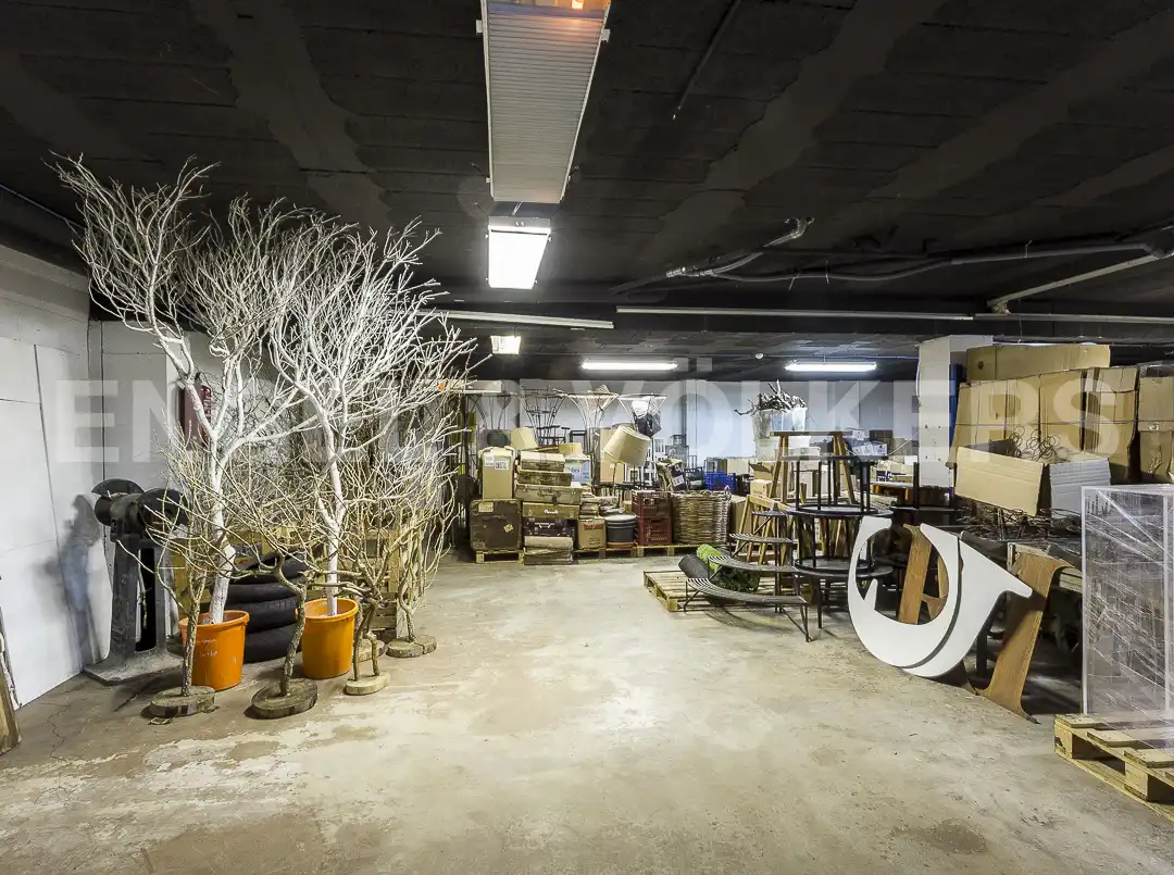 Nau industrial de lloguer en Sant Feliu de Llobregat