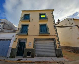 Außenansicht von Wohnungen zum verkauf in Casar de Cáceres mit Balkon