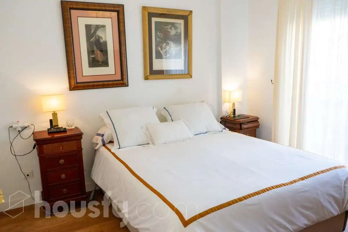 Dormitori de Casa o xalet en venda en Bormujos amb Aire condicionat, Jardí privat i Terrassa