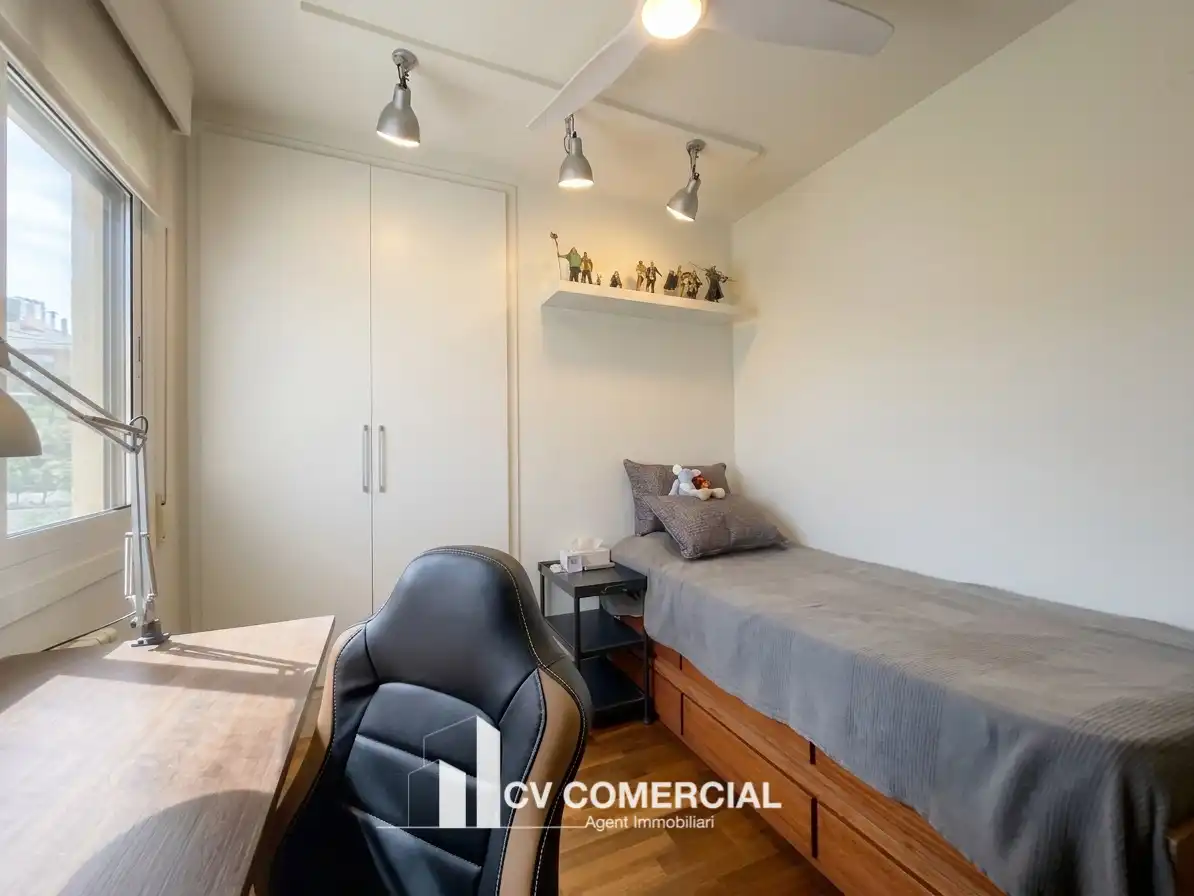 Habitación de Ático en venta en Tiana con Aire acondicionado, Calefacción y Parquet