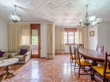 House with balcony for sale in Carrer Mare de Déu de la Mercè
