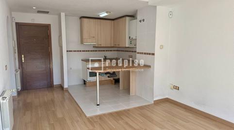 Foto 4 de Apartamento en venta en Nueve, Navalquejigo - Los Arroyos, El Escorial