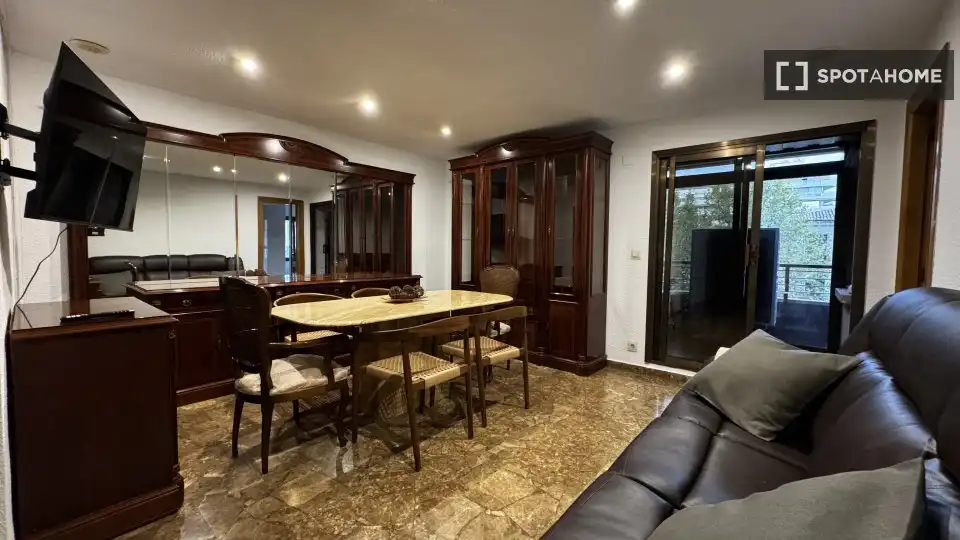 Dining room of Flat for rent in Valencia  with Air Conditioner, Heating and Furnished