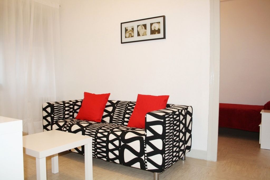 Living room of Flat to rent in  Zaragoza Capital  with Heating, Furnished and Oven