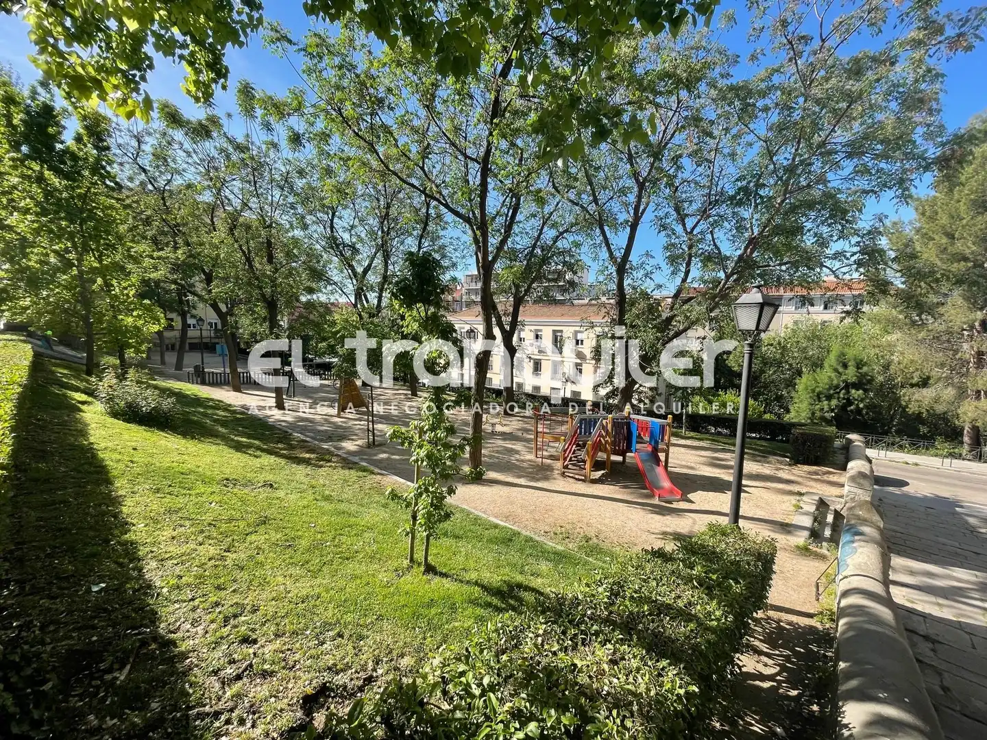 Vista exterior de Pis de lloguer en Madrid amb Aire condicionat, Parquet i Moblat