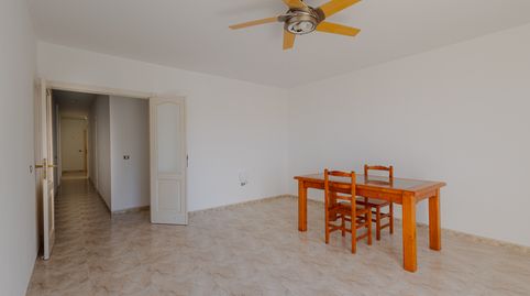 Foto 2 de Piso en venta en Calle la Jara, La Camella, Arona