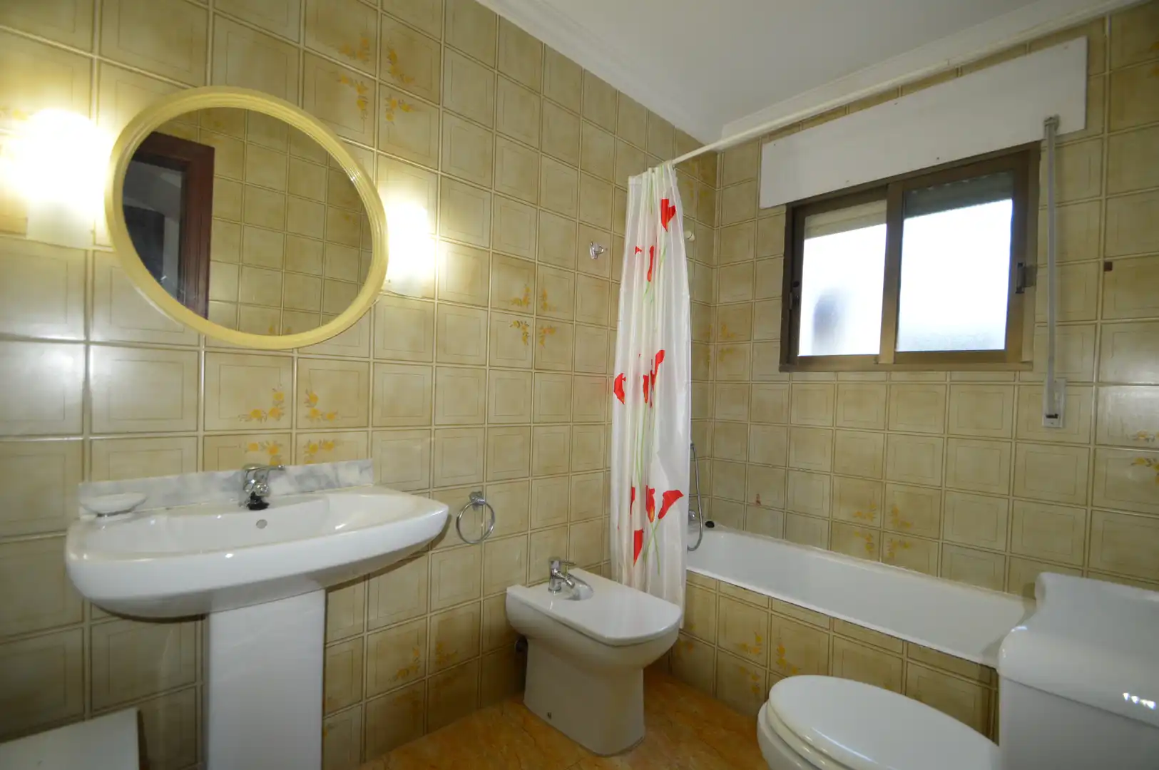 Bany de Casa o xalet en venda en Vinaròs amb Jardí privat, Terrassa i Forn